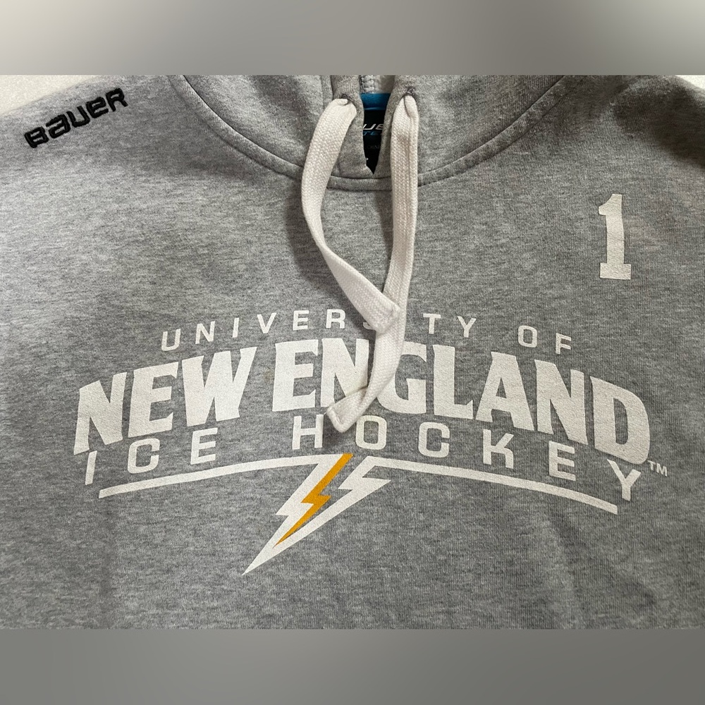 Bauer Gray Hoodie UNE⛈️